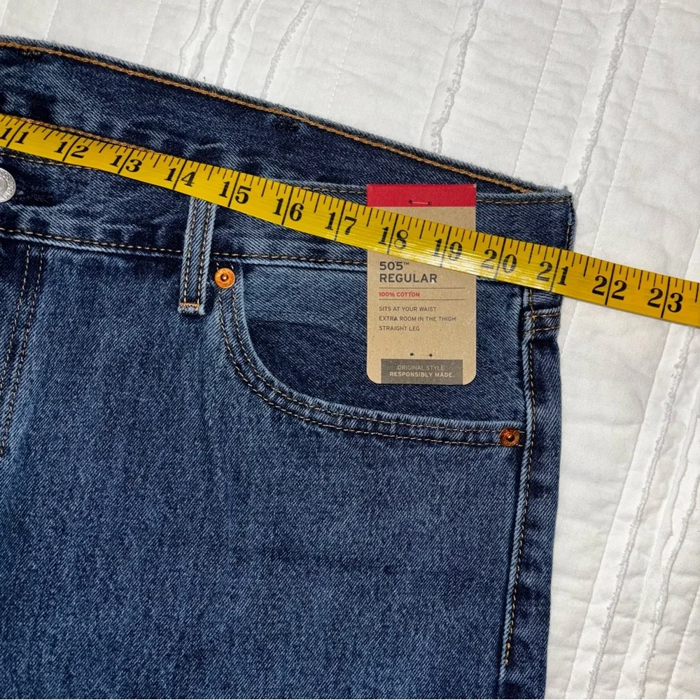 NWT Levi’s 505 men’s jeans 42x30 dark wash